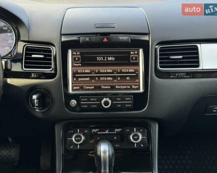 Сірий Фольксваген Туарег, об'ємом двигуна 3 л та пробігом 218 тис. км за 15700 $, фото 15 на Automoto.ua