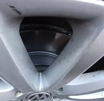 Серый Фольксваген Туарег, объемом двигателя 2.97 л и пробегом 301 тыс. км за 13500 $, фото 22 на Automoto.ua