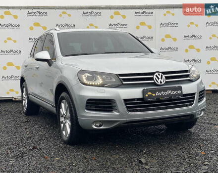 Серый Фольксваген Туарег, объемом двигателя 2.97 л и пробегом 311 тыс. км за 17300 $, фото 2 на Automoto.ua