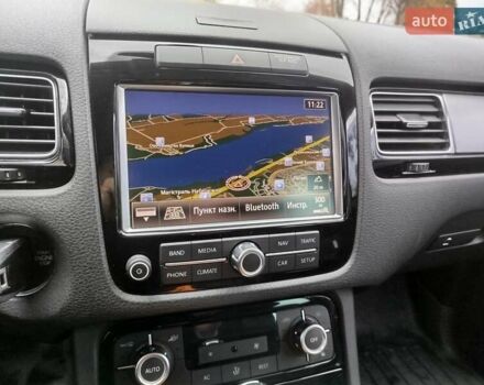 Сірий Фольксваген Туарег, об'ємом двигуна 3 л та пробігом 250 тис. км за 14500 $, фото 29 на Automoto.ua