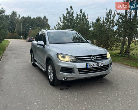 Серый Фольксваген Туарег, объемом двигателя 2.97 л и пробегом 360 тыс. км за 15300 $, фото 5 на Automoto.ua