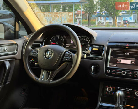 Сірий Фольксваген Туарег, об'ємом двигуна 2.97 л та пробігом 238 тис. км за 18300 $, фото 58 на Automoto.ua