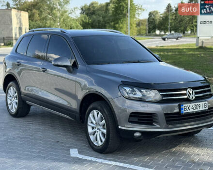 Сірий Фольксваген Туарег, об'ємом двигуна 2.97 л та пробігом 288 тис. км за 17700 $, фото 6 на Automoto.ua