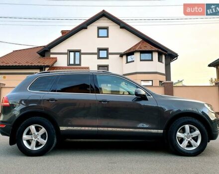 Сірий Фольксваген Туарег, об'ємом двигуна 2.97 л та пробігом 280 тис. км за 15769 $, фото 5 на Automoto.ua