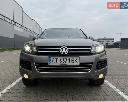 Сірий Фольксваген Туарег, об'ємом двигуна 3 л та пробігом 260 тис. км за 18700 $, фото 19 на Automoto.ua