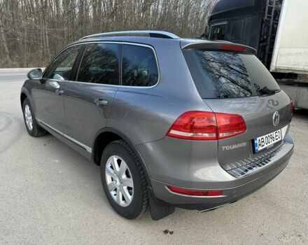 Серый Фольксваген Туарег, объемом двигателя 3 л и пробегом 225 тыс. км за 20000 $, фото 4 на Automoto.ua