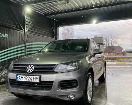 Серый Фольксваген Туарег, объемом двигателя 2.97 л и пробегом 257 тыс. км за 15500 $, фото 2 на Automoto.ua