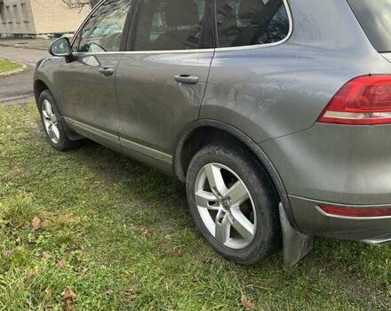 Серый Фольксваген Туарег, объемом двигателя 2.97 л и пробегом 228 тыс. км за 18700 $, фото 4 на Automoto.ua