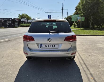 Серый Фольксваген Туарег, объемом двигателя 3 л и пробегом 215 тыс. км за 18000 $, фото 2 на Automoto.ua