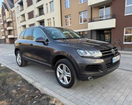 Серый Фольксваген Туарег, объемом двигателя 3 л и пробегом 189 тыс. км за 21500 $, фото 2 на Automoto.ua