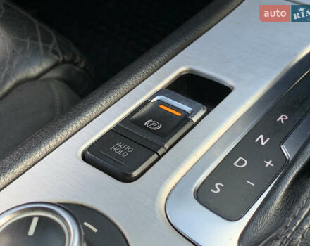 Серый Фольксваген Туарег, объемом двигателя 3 л и пробегом 260 тыс. км за 18899 $, фото 40 на Automoto.ua