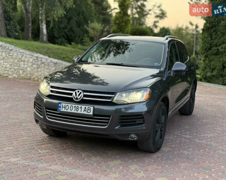 Сірий Фольксваген Туарег, об'ємом двигуна 2.97 л та пробігом 250 тис. км за 18500 $, фото 4 на Automoto.ua