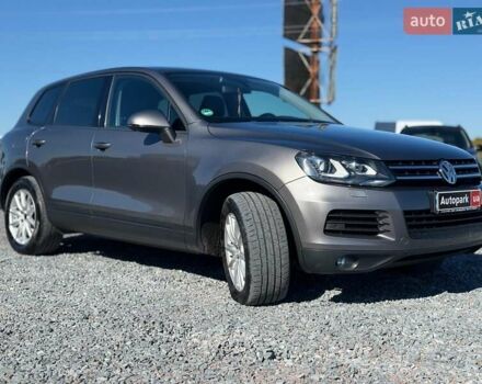 Серый Фольксваген Туарег, объемом двигателя 3 л и пробегом 294 тыс. км за 17890 $, фото 11 на Automoto.ua