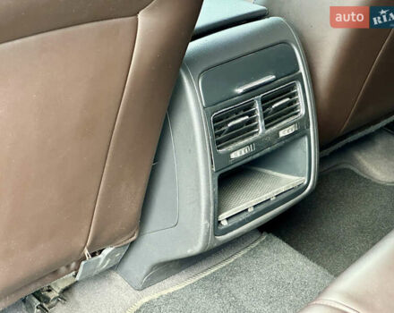 Серый Фольксваген Туарег, объемом двигателя 3 л и пробегом 226 тыс. км за 15490 $, фото 36 на Automoto.ua