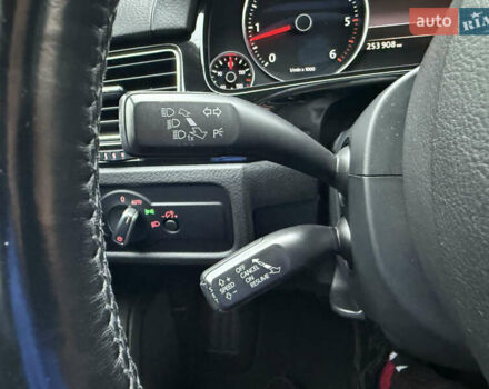 Сірий Фольксваген Туарег, об'ємом двигуна 3 л та пробігом 260 тис. км за 18700 $, фото 66 на Automoto.ua