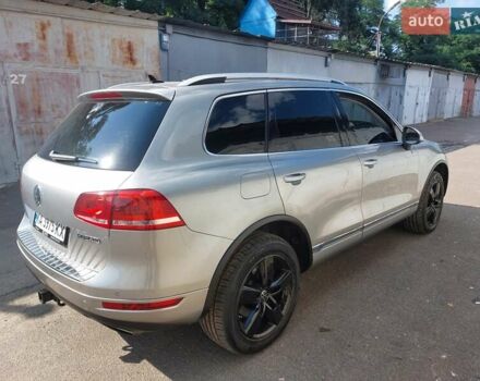 Сірий Фольксваген Туарег, об'ємом двигуна 3 л та пробігом 154 тис. км за 15800 $, фото 8 на Automoto.ua