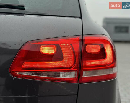 Сірий Фольксваген Туарег, об'ємом двигуна 3 л та пробігом 298 тис. км за 18500 $, фото 27 на Automoto.ua