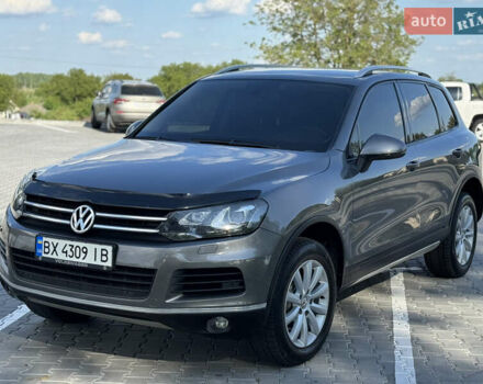 Сірий Фольксваген Туарег, об'ємом двигуна 2.97 л та пробігом 288 тис. км за 17700 $, фото 2 на Automoto.ua
