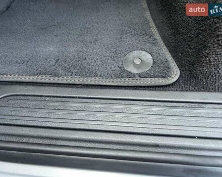 Серый Фольксваген Туарег, объемом двигателя 3 л и пробегом 232 тыс. км за 19700 $, фото 10 на Automoto.ua