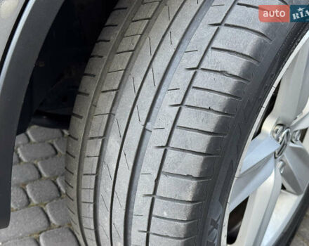 Сірий Фольксваген Туарег, об'ємом двигуна 2.97 л та пробігом 238 тис. км за 18300 $, фото 24 на Automoto.ua