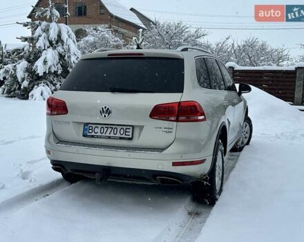Серый Фольксваген Туарег, объемом двигателя 3 л и пробегом 190 тыс. км за 22700 $, фото 25 на Automoto.ua
