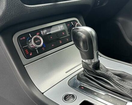 Серый Фольксваген Туарег, объемом двигателя 3 л и пробегом 190 тыс. км за 22700 $, фото 44 на Automoto.ua