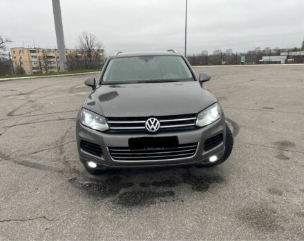 Серый Фольксваген Туарег, объемом двигателя 3.6 л и пробегом 249 тыс. км за 12700 $, фото 1 на Automoto.ua