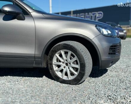 Серый Фольксваген Туарег, объемом двигателя 3 л и пробегом 294 тыс. км за 17890 $, фото 9 на Automoto.ua