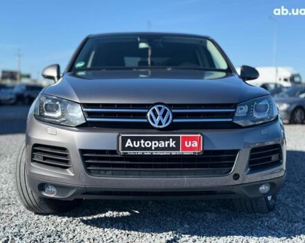Серый Фольксваген Туарег, объемом двигателя 3 л и пробегом 294 тыс. км за 17890 $, фото 1 на Automoto.ua