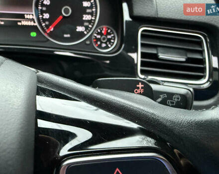 Сірий Фольксваген Туарег, об'ємом двигуна 3 л та пробігом 260 тис. км за 18700 $, фото 68 на Automoto.ua