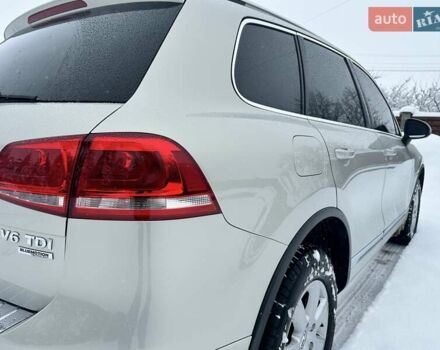 Серый Фольксваген Туарег, объемом двигателя 3 л и пробегом 190 тыс. км за 22700 $, фото 29 на Automoto.ua