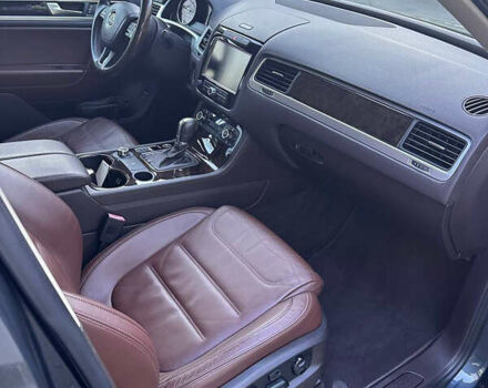 Серый Фольксваген Туарег, объемом двигателя 3.6 л и пробегом 196 тыс. км за 15999 $, фото 6 на Automoto.ua