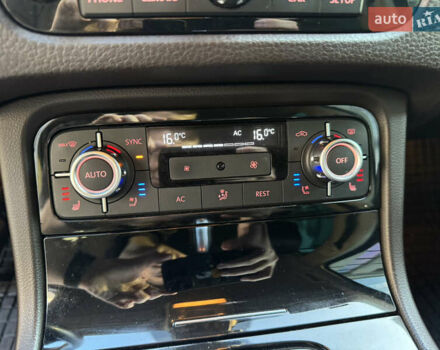 Сірий Фольксваген Туарег, об'ємом двигуна 2.97 л та пробігом 238 тис. км за 18300 $, фото 45 на Automoto.ua