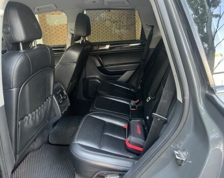 Сірий Фольксваген Туарег, об'ємом двигуна 3 л та пробігом 259 тис. км за 17500 $, фото 5 на Automoto.ua