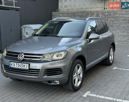 Сірий Фольксваген Туарег, об'ємом двигуна 2.97 л та пробігом 238 тис. км за 18300 $, фото 3 на Automoto.ua