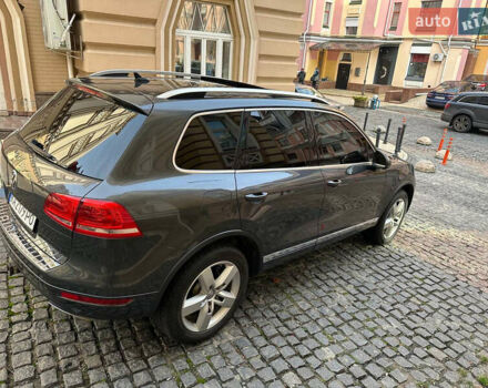 Серый Фольксваген Туарег, объемом двигателя 2.97 л и пробегом 300 тыс. км за 13400 $, фото 8 на Automoto.ua