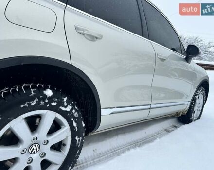 Серый Фольксваген Туарег, объемом двигателя 3 л и пробегом 190 тыс. км за 22700 $, фото 28 на Automoto.ua