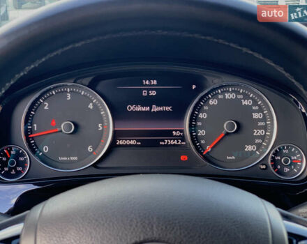 Серый Фольксваген Туарег, объемом двигателя 3 л и пробегом 260 тыс. км за 18899 $, фото 56 на Automoto.ua