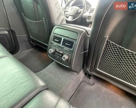 Серый Фольксваген Туарег, объемом двигателя 3 л и пробегом 232 тыс. км за 19700 $, фото 20 на Automoto.ua