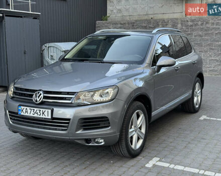 Сірий Фольксваген Туарег, об'ємом двигуна 2.97 л та пробігом 238 тис. км за 18300 $, фото 4 на Automoto.ua