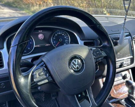 Серый Фольксваген Туарег, объемом двигателя 2.97 л и пробегом 296 тыс. км за 21000 $, фото 11 на Automoto.ua