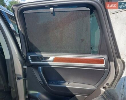 Сірий Фольксваген Туарег, об'ємом двигуна 3 л та пробігом 154 тис. км за 15800 $, фото 30 на Automoto.ua