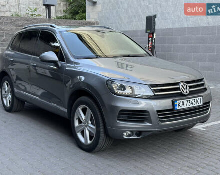 Сірий Фольксваген Туарег, об'ємом двигуна 2.97 л та пробігом 238 тис. км за 18300 $, фото 8 на Automoto.ua