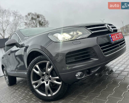 Сірий Фольксваген Туарег, об'ємом двигуна 3 л та пробігом 298 тис. км за 18500 $, фото 54 на Automoto.ua