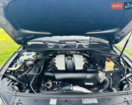 Сірий Фольксваген Туарег, об'ємом двигуна 2.97 л та пробігом 288 тис. км за 17700 $, фото 39 на Automoto.ua