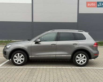 Сірий Фольксваген Туарег, об'ємом двигуна 3 л та пробігом 260 тис. км за 18700 $, фото 15 на Automoto.ua
