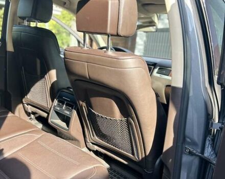 Серый Фольксваген Туарег, объемом двигателя 4.13 л и пробегом 429 тыс. км за 18000 $, фото 6 на Automoto.ua