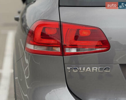 Сірий Фольксваген Туарег, об'ємом двигуна 3 л та пробігом 260 тис. км за 18700 $, фото 59 на Automoto.ua