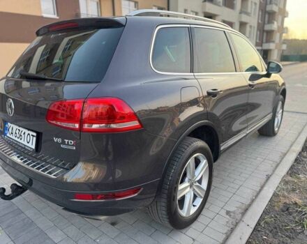 Серый Фольксваген Туарег, объемом двигателя 3 л и пробегом 189 тыс. км за 21500 $, фото 6 на Automoto.ua