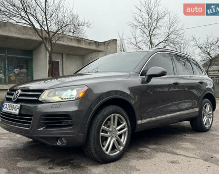 Серый Фольксваген Туарег, объемом двигателя 3 л и пробегом 260 тыс. км за 16700 $, фото 16 на Automoto.ua